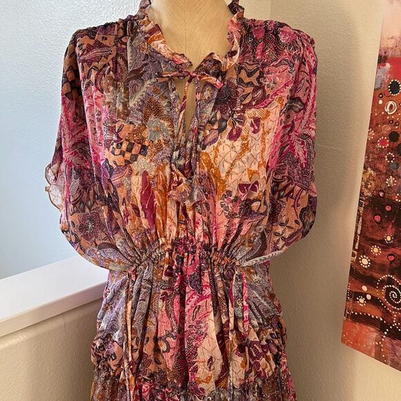 Misa Ilya Split-Neck Tiered Midi Dress Size M - Picture 4 of 8